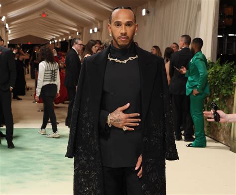 lewis hamilton met gala outfit.